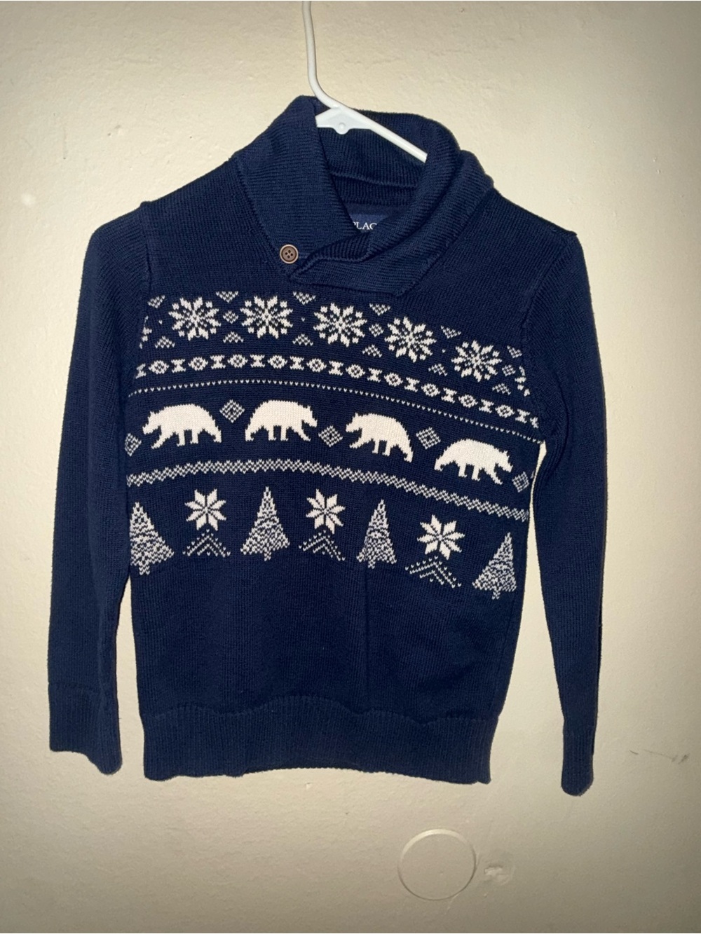 The Children's place boys size 7/8 sweater. Excellent condition. Never worn.